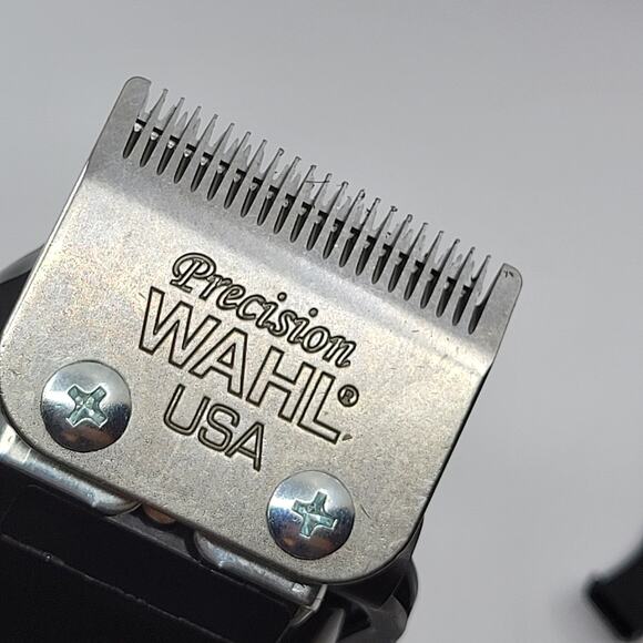 Wahl Precision Clipper Home Haircutting Kit Model MC3 with accessories - Picture 11 of 14